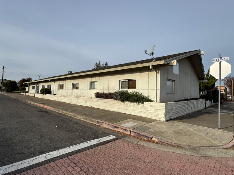 2110 Ferry St, Anderson, CA for lease - Building Photo - Image 2 of 9