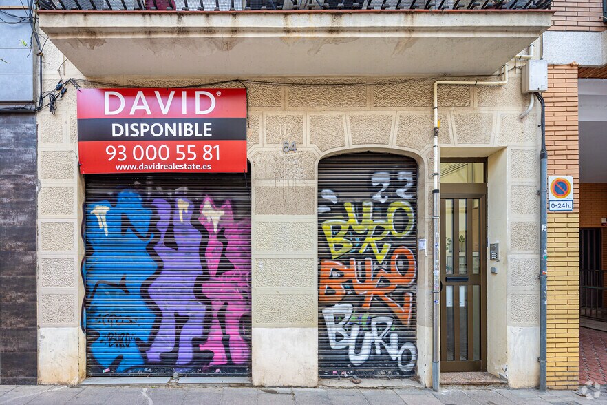 Immeuble residentiel dans Barcelone, Barcelona à vendre - Photo du bâtiment - Image 2 de 2