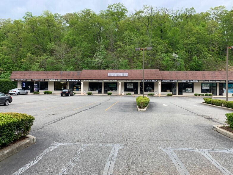 911-915 N Broadway, White Plains, NY à louer - Photo du bâtiment - Image 2 de 8