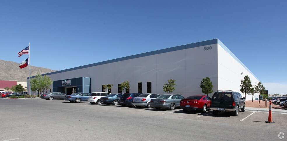 500 S Mesa Hills Dr, El Paso, TX à louer - Photo principale - Image 1 de 4