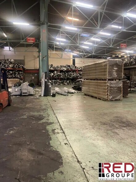 Industrial in Aubagne for lease - Building Photo - Image 2 of 5