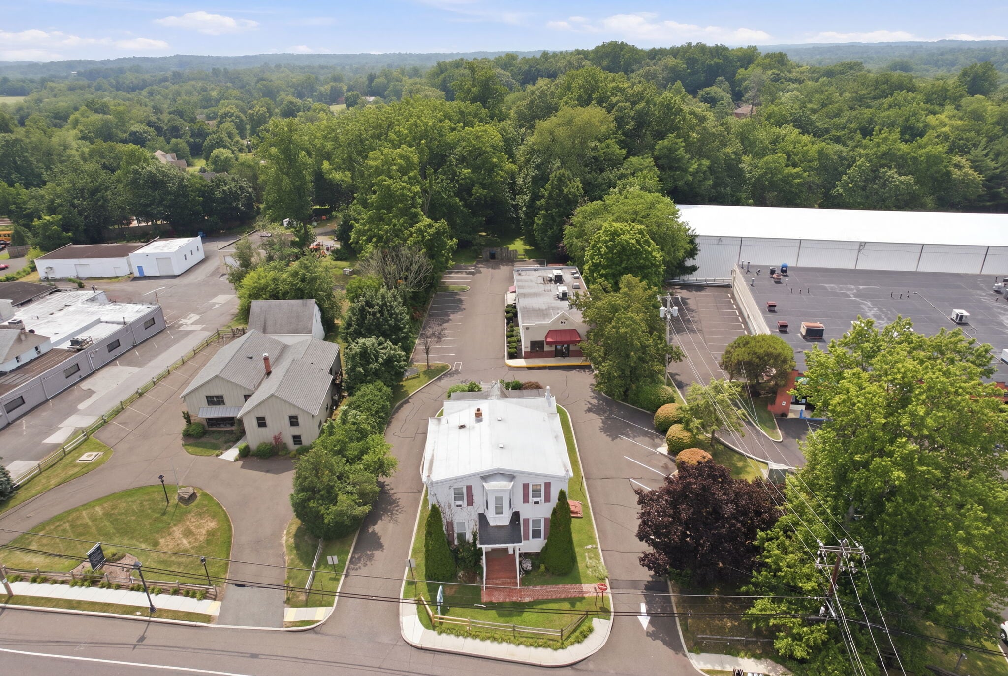 833 N Bethlehem Pk Medical/Apt Portfolio portfolio of 2 properties for sale on LoopNet.ca Building Photo- Image 1 of 28