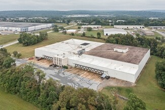 Plus de détails pour 380 Willow Springs Ln, York, PA - Industriel à louer
