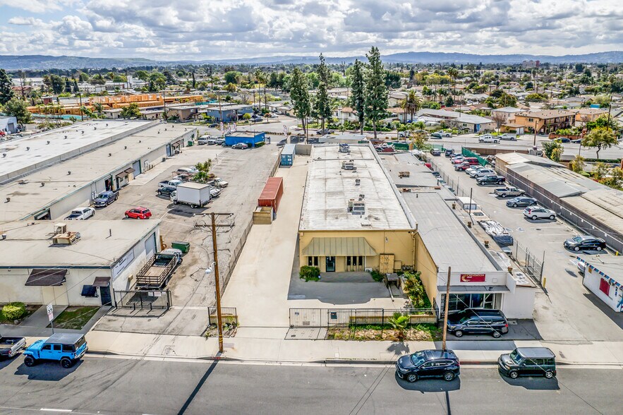 14836 Ramona Blvd, Baldwin Park, CA à vendre - Photo du bâtiment - Image 2 de 17