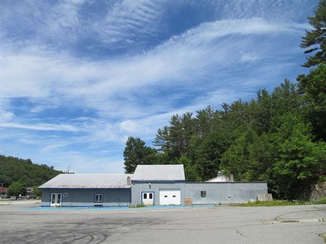 364 Washington St, Claremont, NH à vendre - Photo du bâtiment - Image 3 de 8