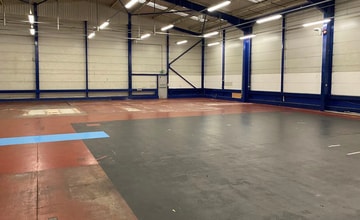 Walnut Tree Clos, Guildford for lease Interior Photo- Image 2 of 2