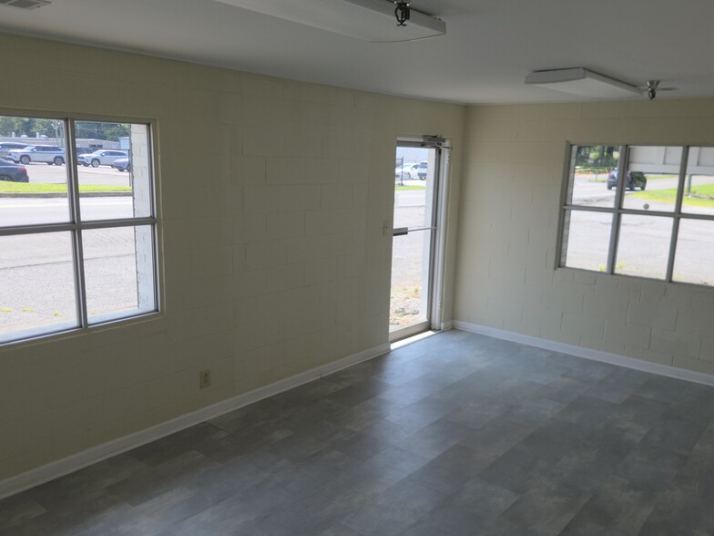 604 Sheridan Ave, Dalton, GA for sale - Building Photo - Image 3 of 28