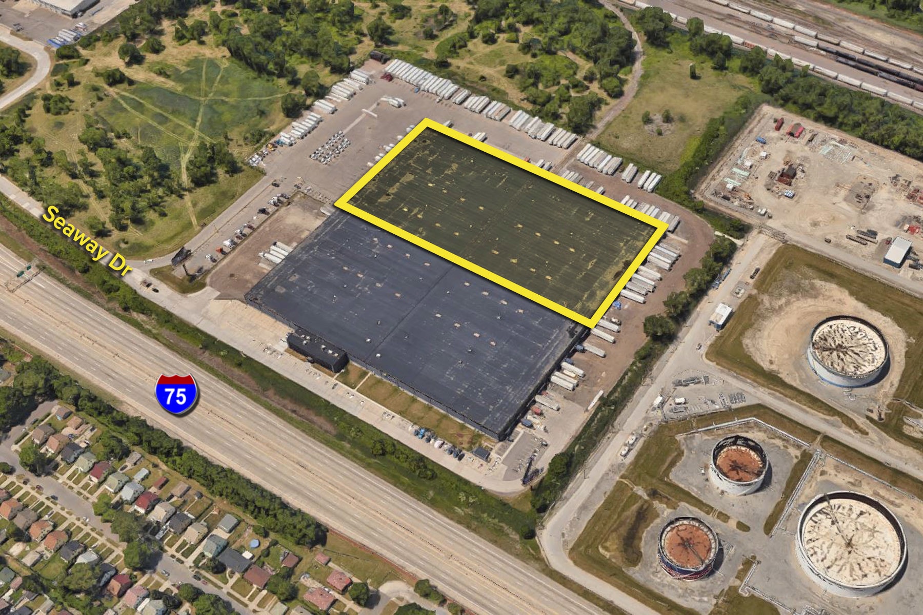 18765 Seaway Dr, Melvindale, MI à louer Photo du bâtiment- Image 1 de 1