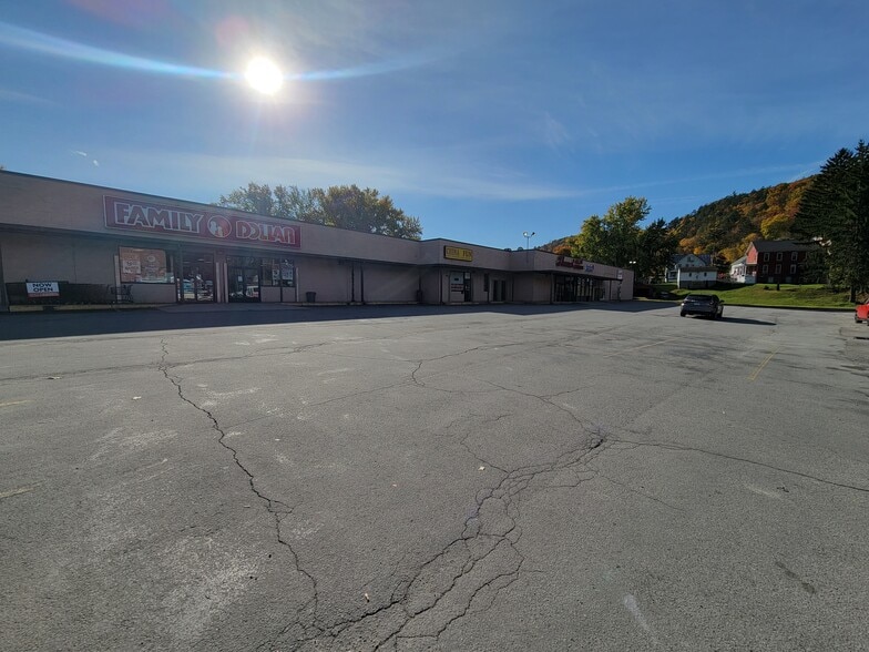 5 Mountain Mall, Shickshinny, PA for lease - Building Photo - Image 3 of 6