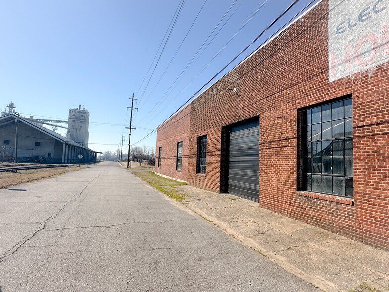 200 S 7th St, Fort Smith, AR à vendre - Photo du bâtiment - Image 2 de 8