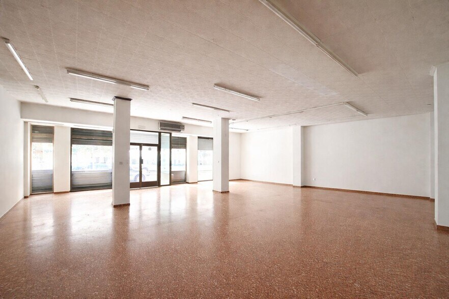 Retail in Gandia, Valencia for sale - Interior Photo - Image 3 of 11
