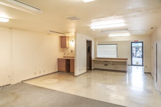815-817 N Central Ave, Medford, OR for lease Interior Photo- Image 2 of 6