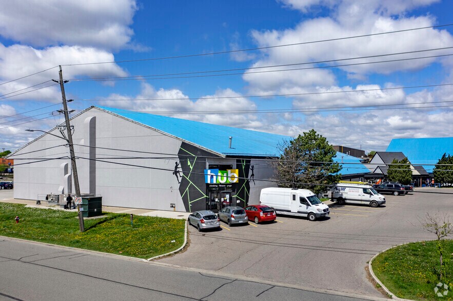 3636 Hawkestone Rd, Mississauga, ON à vendre - Photo principale - Image 1 de 1