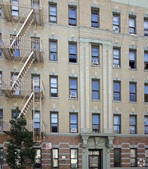 2406 Lorillard Pl, Bronx, NY à vendre - Photo du bâtiment - Image 2 de 31