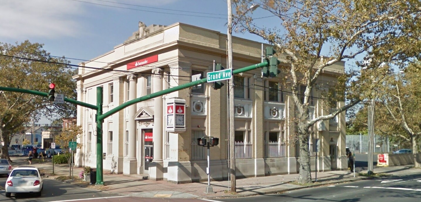 219 Grand Ave, New Haven, CT à louer Photo principale- Image 1 de 12