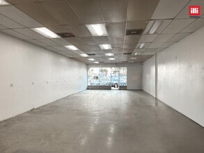 9050-9070 Van Nuys Blvd, Panorama City, CA à louer Photo intérieure- Image 1 de 3