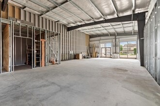 32 Greeley St, Clinton, MA for lease Interior Photo- Image 2 of 5