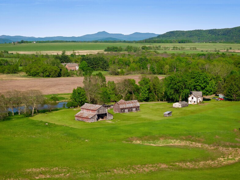 33 County Home rd, Essex, NY for sale - Building Photo - Image 1 of 18