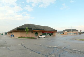 Plus de détails pour 211 Marycroft Ave, Vaughan, ON - Commerce de détail à louer