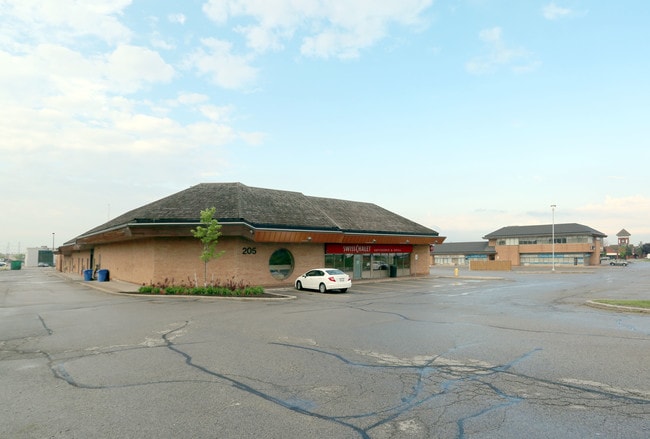 More details for 211 Marycroft Ave, Vaughan, ON - Retail for Lease