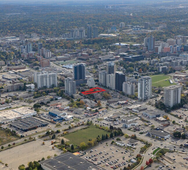 324 King St N, Waterloo, ON for sale - Primary Photo - Image 1 of 1