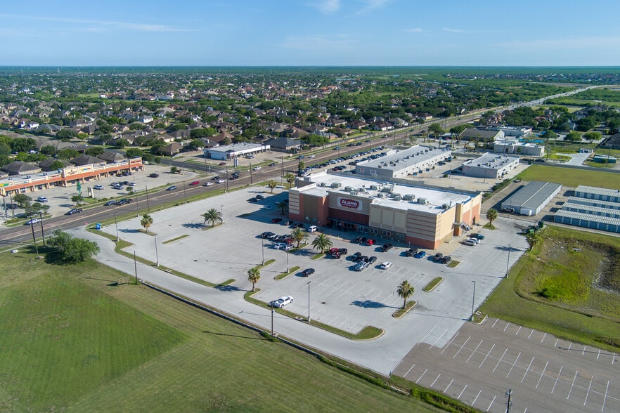 7601 S Staples St, Corpus Christi, TX for sale - Building Photo - Image 2 of 12