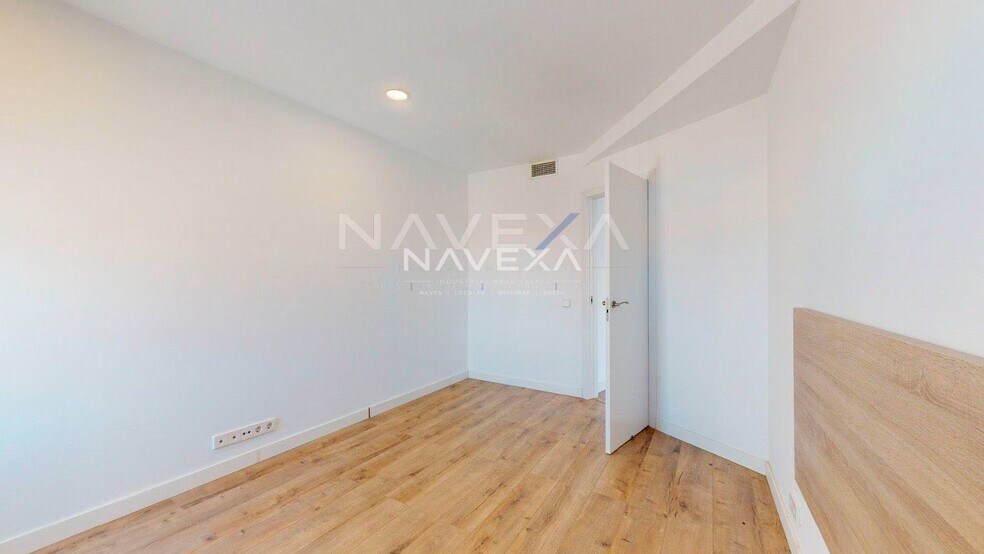 Office in Madrid, Madrid for lease - Building Photo - Image 1 of 15