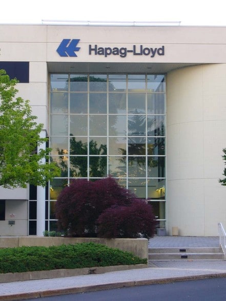 399 Hoes Ln, Piscataway, NJ à louer - Photo du bâtiment - Image 3 de 13