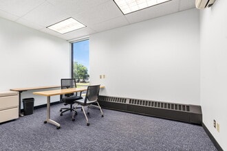 115 Clover St, Holland, MI for lease Interior Photo- Image 2 of 14