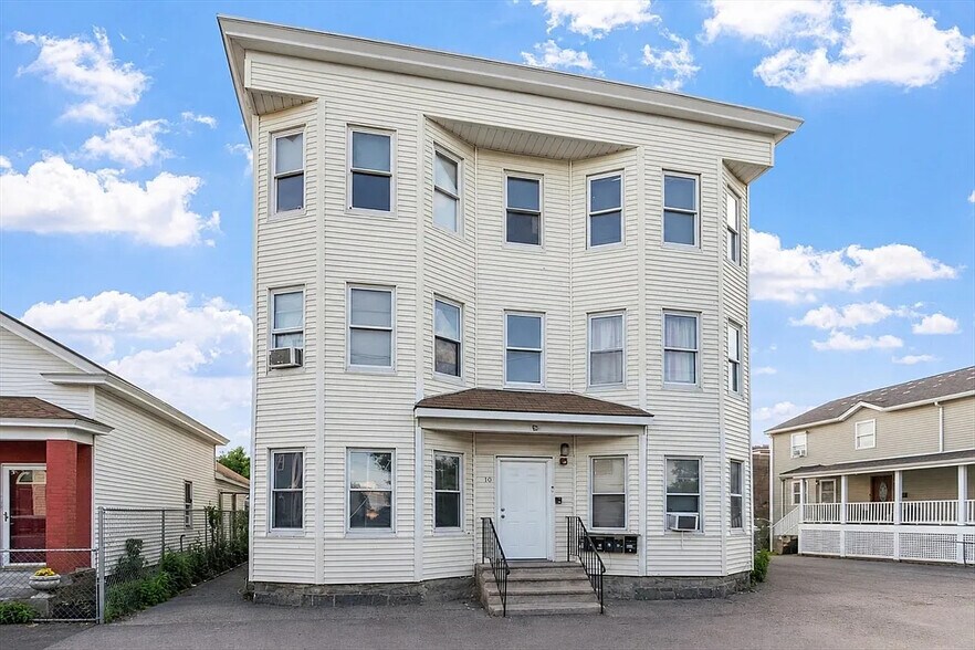10 Kempton Ct, Lawrence, MA à vendre - Photo du bâtiment - Image 1 de 2