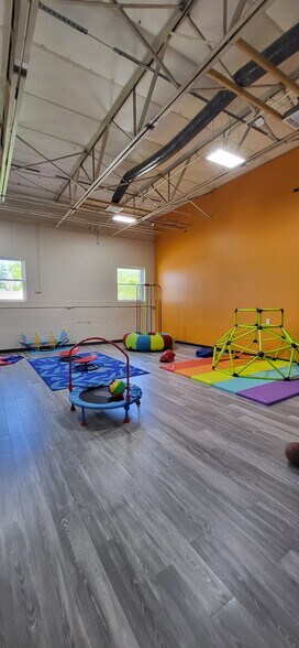 7103 Milford Industrial Rd, Pikesville, MD for lease - Building Photo - Image 3 of 8