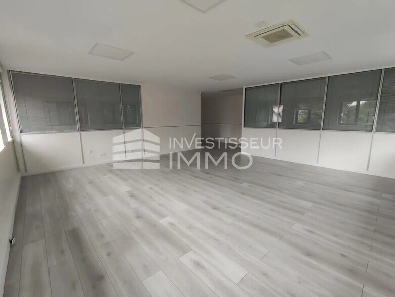 Bureau dans Noisy-le-Grand à louer - Photo intérieure - Image 2 de 5