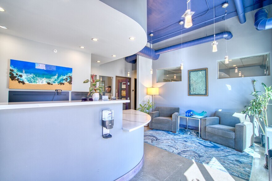 3601 Arapahoe Ave, Boulder, CO à vendre - Photo du bâtiment - Image 3 de 11