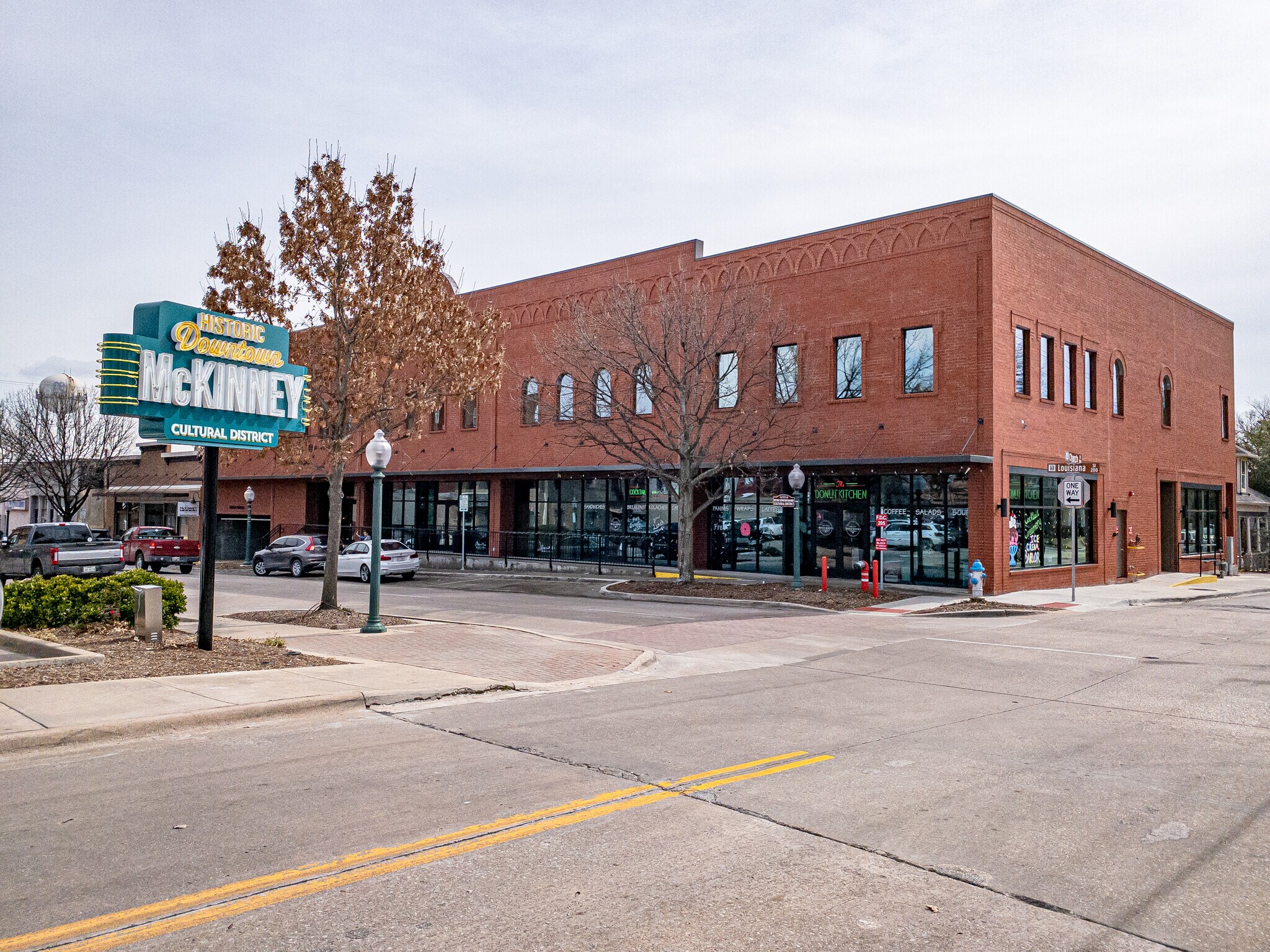 205 W Louisiana St, McKinney, TX for lease Building Photo- Image 1 of 25