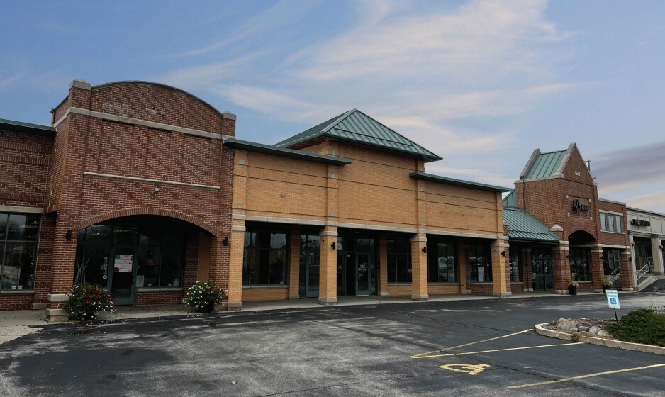 217-227 N Main St, Thiensville, WI à louer - Photo du bâtiment - Image 1 de 5