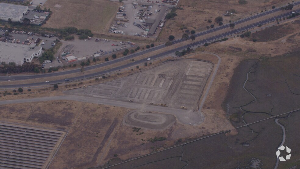 PowerPlant Pky, Richmond, CA à vendre - Vidéo aérienne - Image 2 de 10