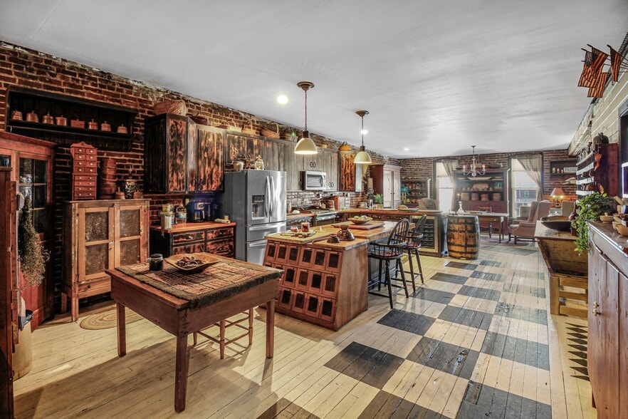 123 Water St, Horse Cave, KY for sale - Building Photo - Image 2 of 40