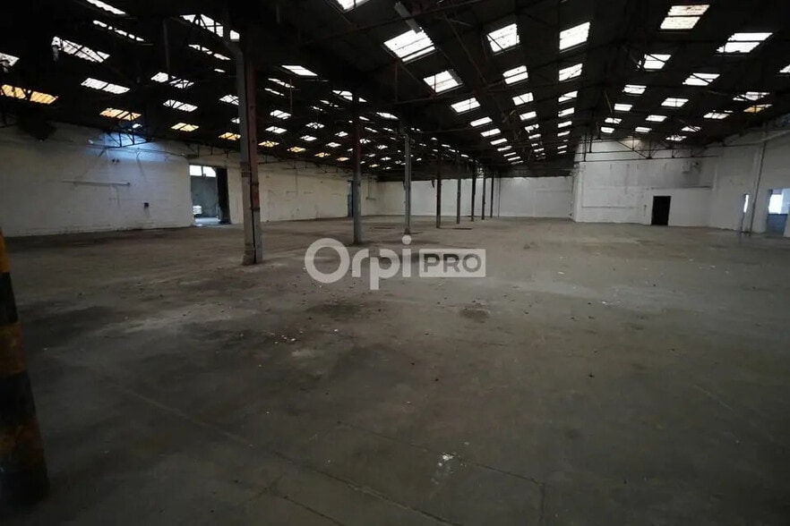 Industrial in Chevigny-Saint-Sauveur for sale - Building Photo - Image 3 of 4