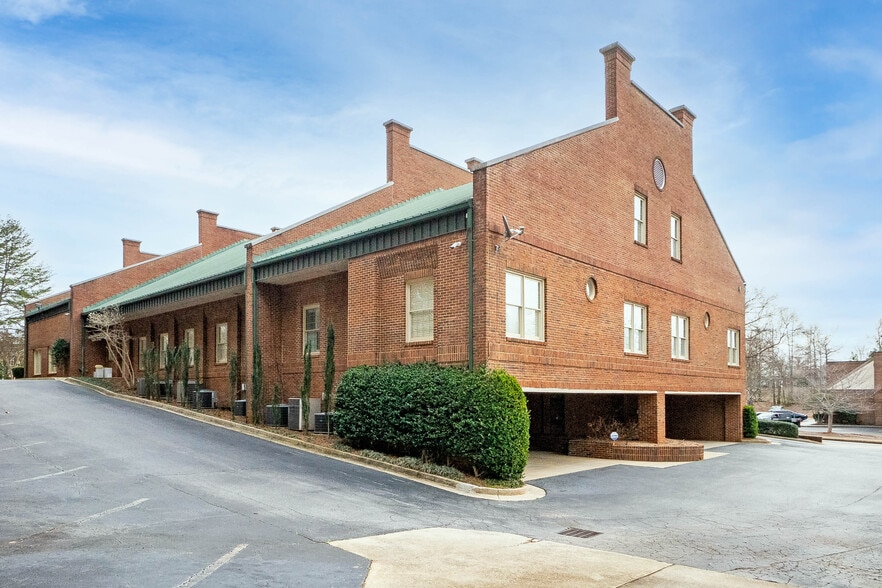 120 Trinity Pl, Athens, GA à vendre - Photo du bâtiment - Image 2 de 26