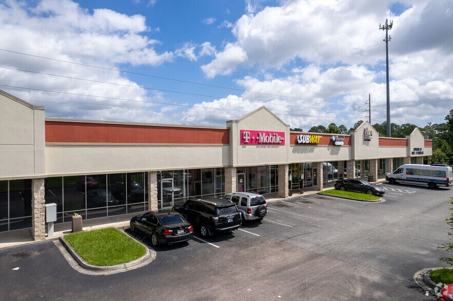 3200 Armsdale Rd, Jacksonville, FL à louer - Photo du bâtiment - Image 2 de 5