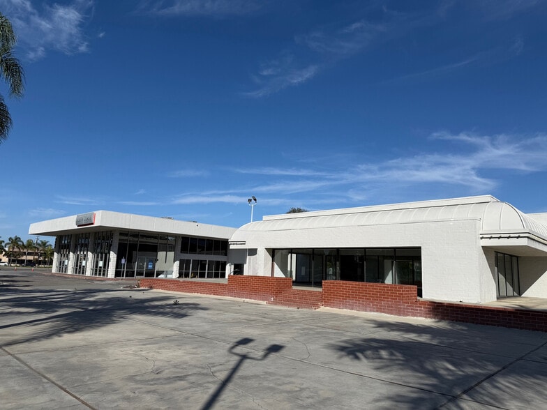 2480-2490 Harbor Blvd, Costa Mesa, CA for sale - Building Photo - Image 2 of 9