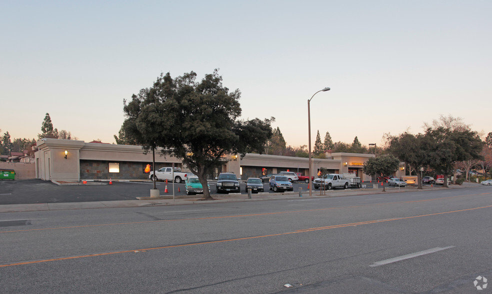 1491-1501 E Thousand Oaks Blvd, Thousand Oaks, CA for sale - Building Photo - Image 1 of 1