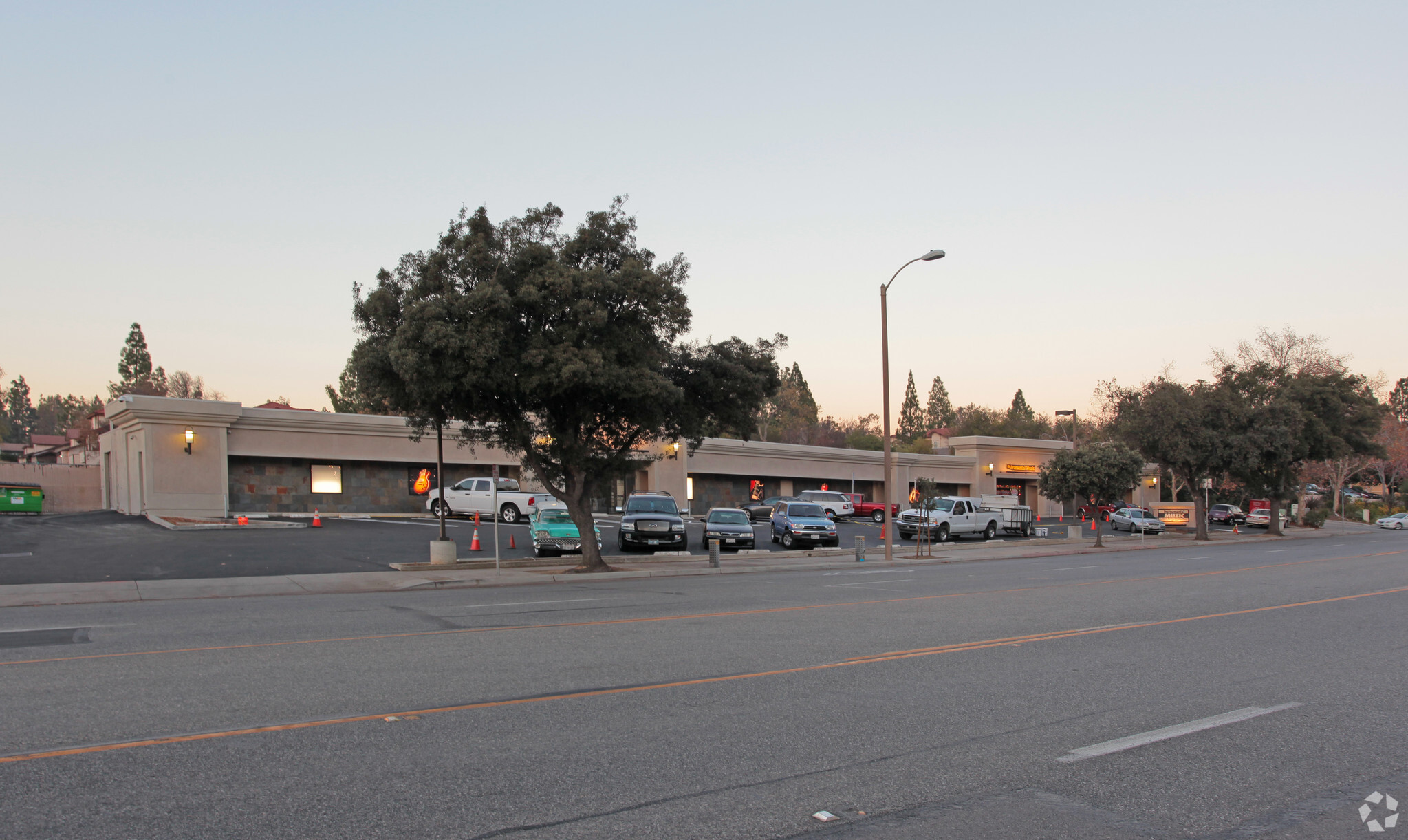 1491-1501 E Thousand Oaks Blvd, Thousand Oaks, CA for sale Building Photo- Image 1 of 1