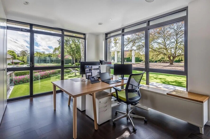 Office in Rueil-Malmaison for sale - Building Photo - Image 3 of 8