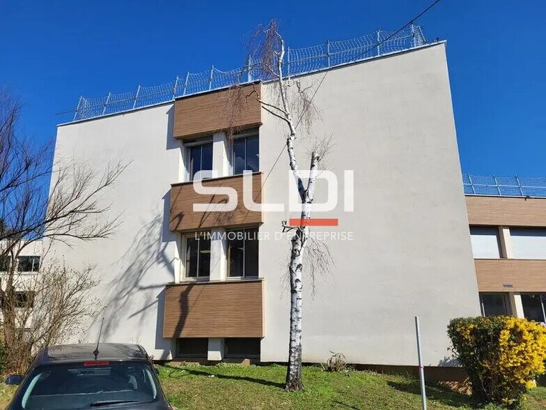 81 Rue François Mermet, Tassin-la-Demi-Lune à louer - Photo du bâtiment - Image 3 de 12