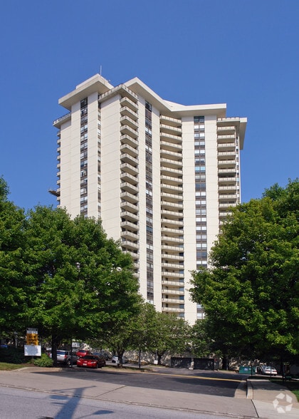 205 E Joppa Rd, Towson, MD à louer - Photo du bâtiment - Image 2 de 43
