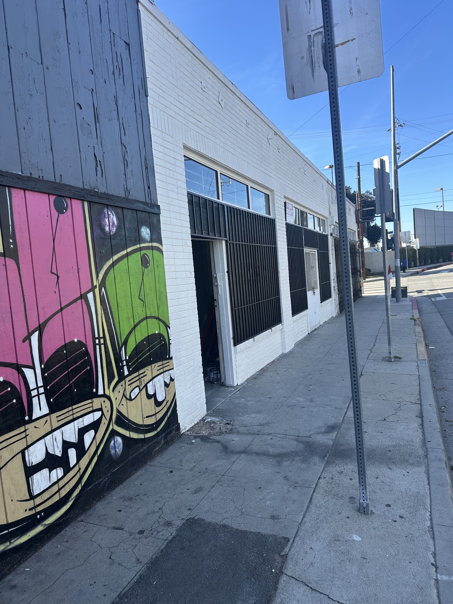 586 W Avenue 28, Los Angeles, CA for lease Building Photo- Image 1 of 8