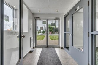 3230 Ch Saint Louis, Québec, QC à louer Photo intérieure- Image 1 de 6