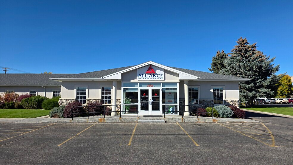 3240-3242 S Woodruff Ave, Idaho Falls, ID à louer - Photo du bâtiment - Image 1 de 17