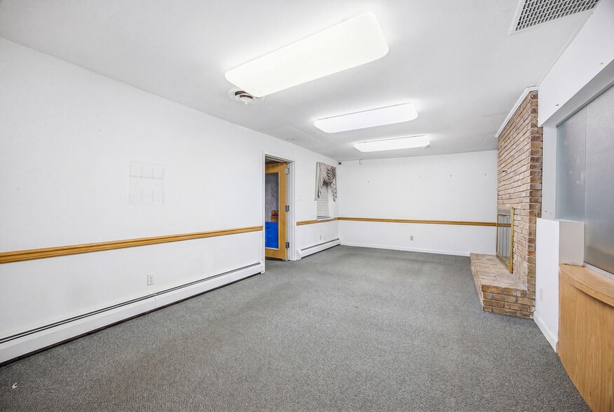 1802 Berlin Rd, Cherry Hill, NJ à vendre - Photo intérieure - Image 3 de 6